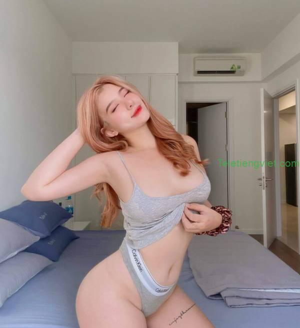 Ảnh gái xinh mặc bikini mỏng siêu nhỏ xuyên thấu lọt khe